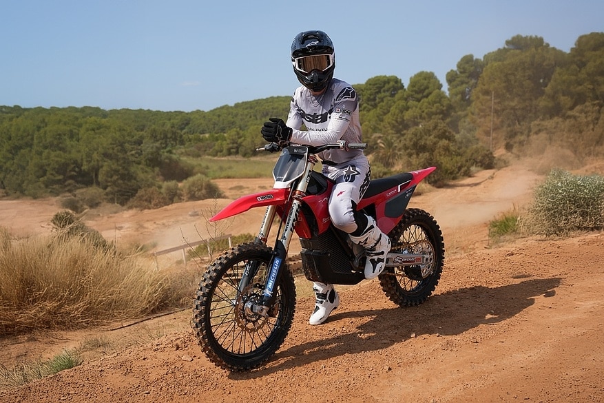 Moto elettriche al Mondiale Supercross: c'è l'OK della FIM Moto elettriche al Mondiale Supercross: c'è l'OK della FIM