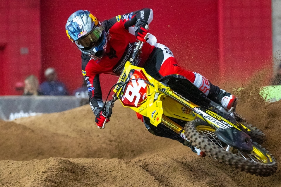 Ken Roczen rinnova con Suzuki per il 2026