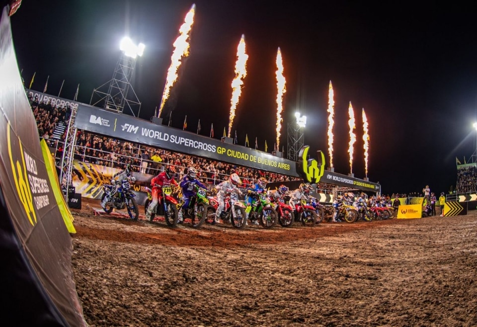 Supercross: come si scelgono gli pneumatici giusti?