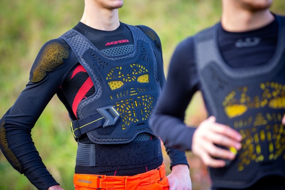 Nuove pettorine motocross enduro Acerbis DNA 2.0 e Plasma 2.0