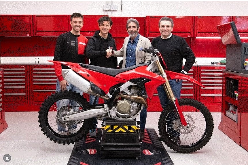 Il Team L30 Racing di Ivan Lazzarini gestirà le Ducati Supermotard