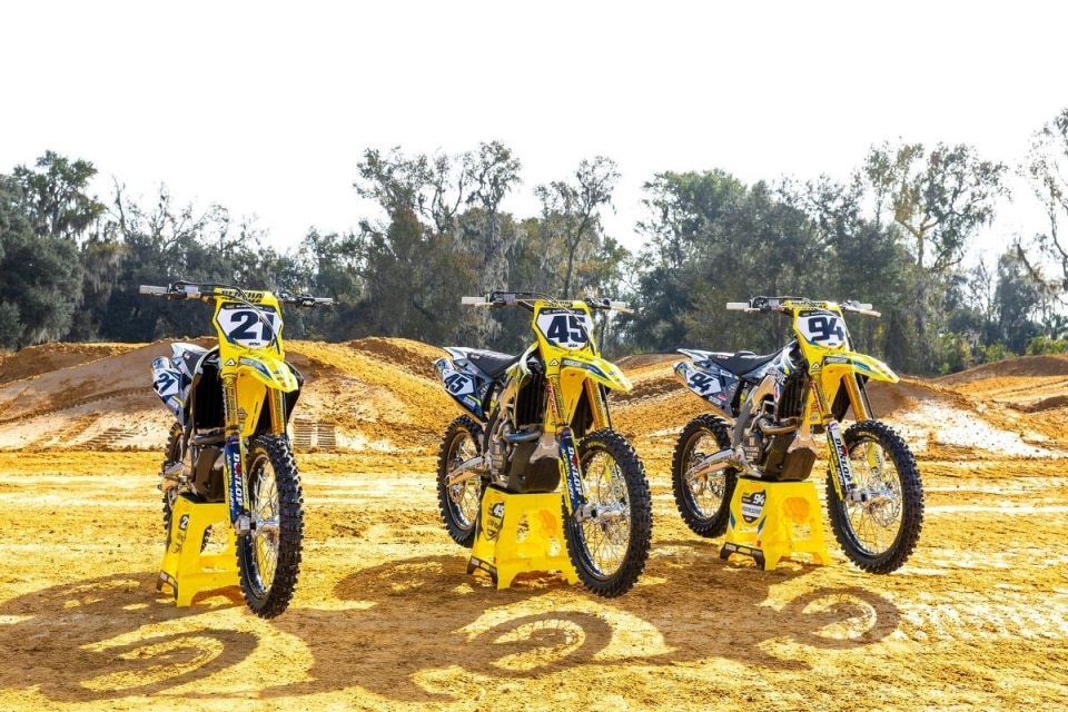 Ecco la squadra ufficiale Suzuki per la stagione Supercross 2026