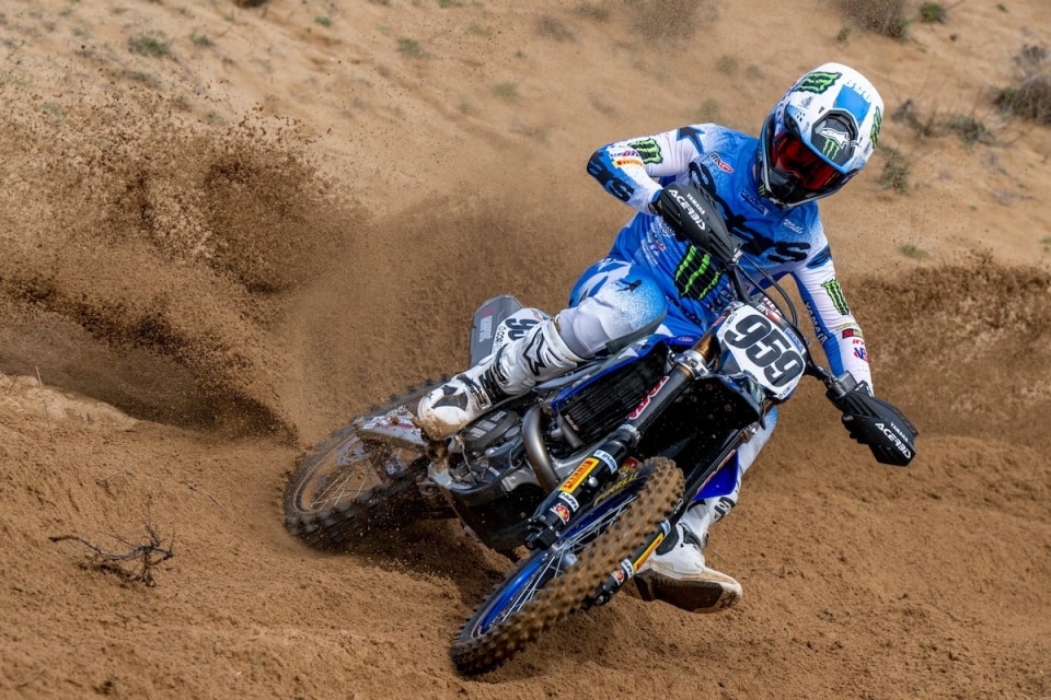 I Team Monster Energy Yamaha Factory MXGP e MX2 svelano le nuove livree 2026