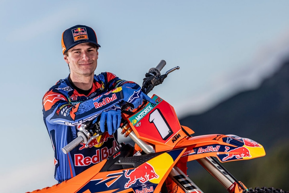 Simon Laengenfelder rinnova l'accordo con KTM Factory Racing per il 2027