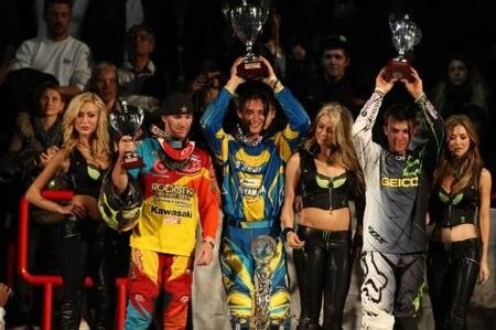 Supercross Bercy 2011.  Il sabato è di Kyle Chisholm