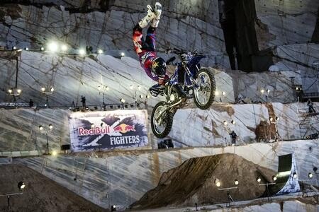 Red Bull X-Fighters 2015. Clinton Moore conquista anche Atene