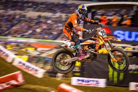 AMA Supercross 2018 – Indianapolis. Marvin Musquin torna alla vittoria - VIDEO