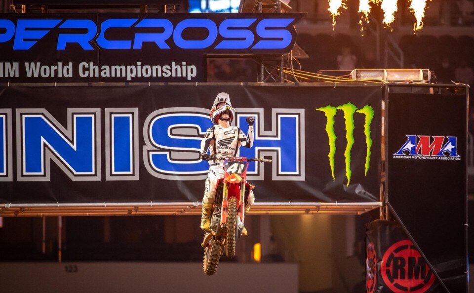 2021 AMA Supercross - Arlington è terreno di caccia per Cooper Webb - VIDEO
