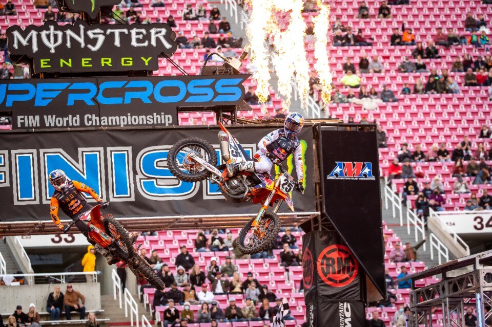2021 AMA Supercross - A Salt Lake1 torna alla vittoria Marvin Musquin - VIDEO