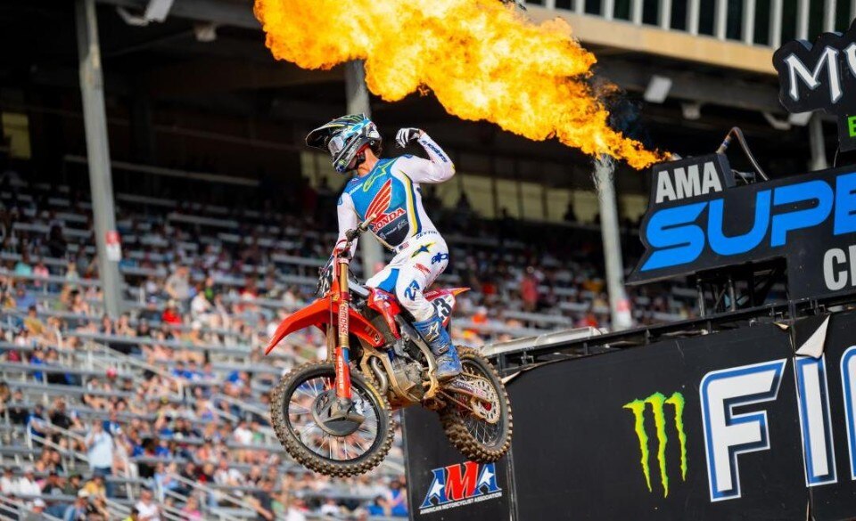 AMA Supercross 2023: ad Atlanta si sblocca Chase Sexton - L'analisi di Stefano Dami VIDEO AMA Supercross 2023: ad Atlanta si sblocca Chase Sexton - L'analisi di Stefano Dami VIDEO