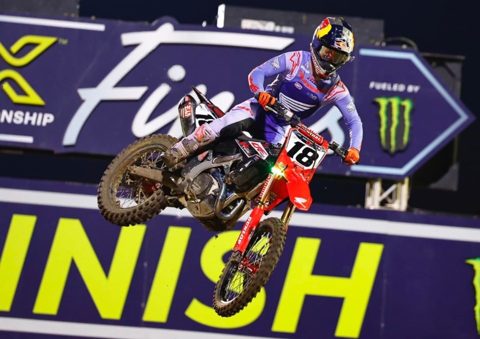 AMA SuperMotocross 2023: a Chicago i "Lawrence Brothers" tornano a dettare legge - L'analisi di Stefano Dami e i VIDEO