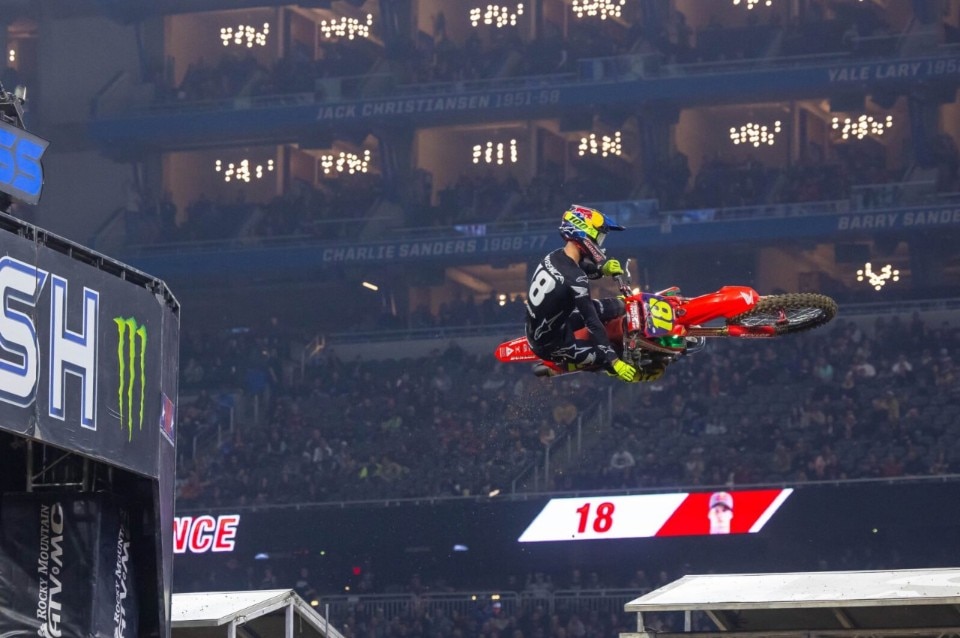 AMA Supercross 2024 Detroit torna alla vittoria Jett Lawrence