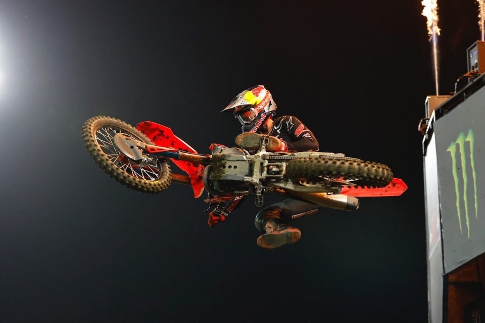 AMA Supercross 2025 - Anaheim 2: tornano alla vittoria J. Lawrence e Deegan [VIDEO]