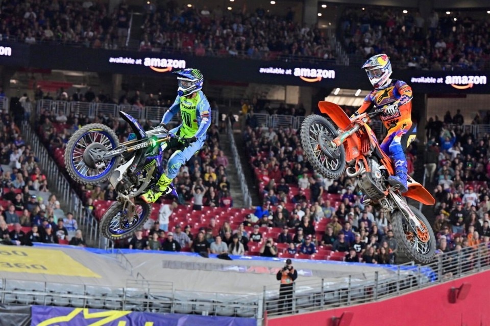 AMA Supercross 2025 - Glendale: a Sexton e Smith il Triple Crown [VIDEO]