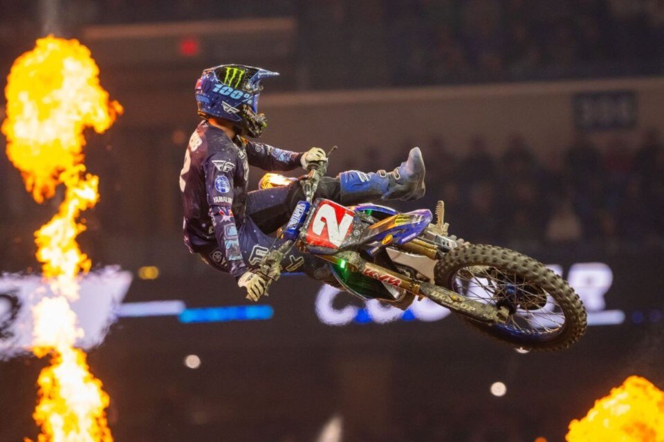 AMA Supercross 2025 - Indianapolis premia Cooper Webb e Seth Hammaker [VIDEO]