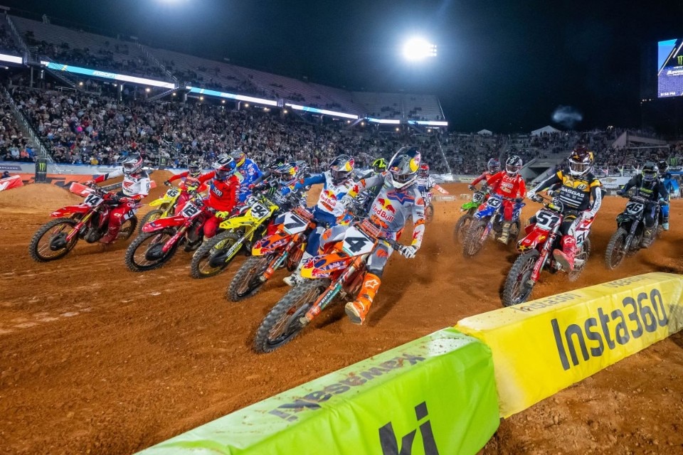 AMA Supercross 2025 - Birmingham: le vittorie di Chase Sexton e Nate Thrasher nell'analisi di Stefano Dami