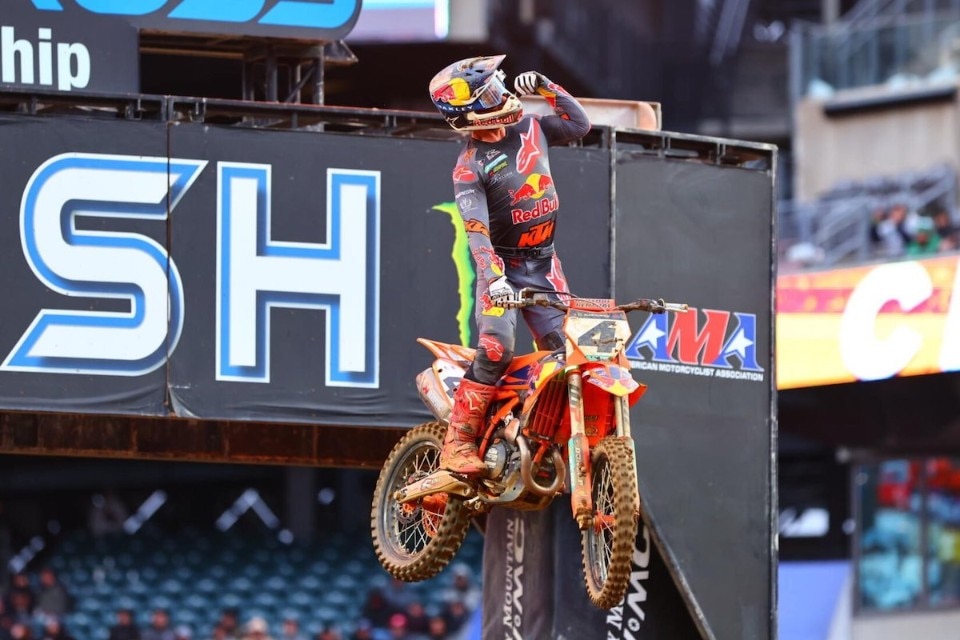 AMA Supercross 2025 - A Philadelphia vittoria di Chase Sexton e Cole Davies [VIDEO]