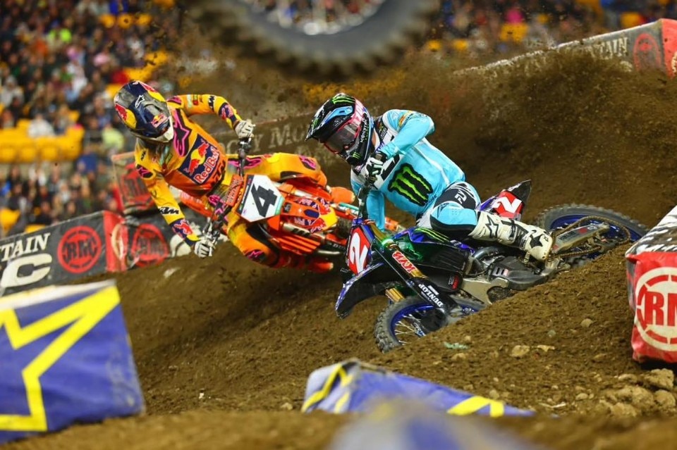 AMA Supercross 2025 - A Pittsburgh tornano alla vittoria Webb e Vialle [VIDEO]