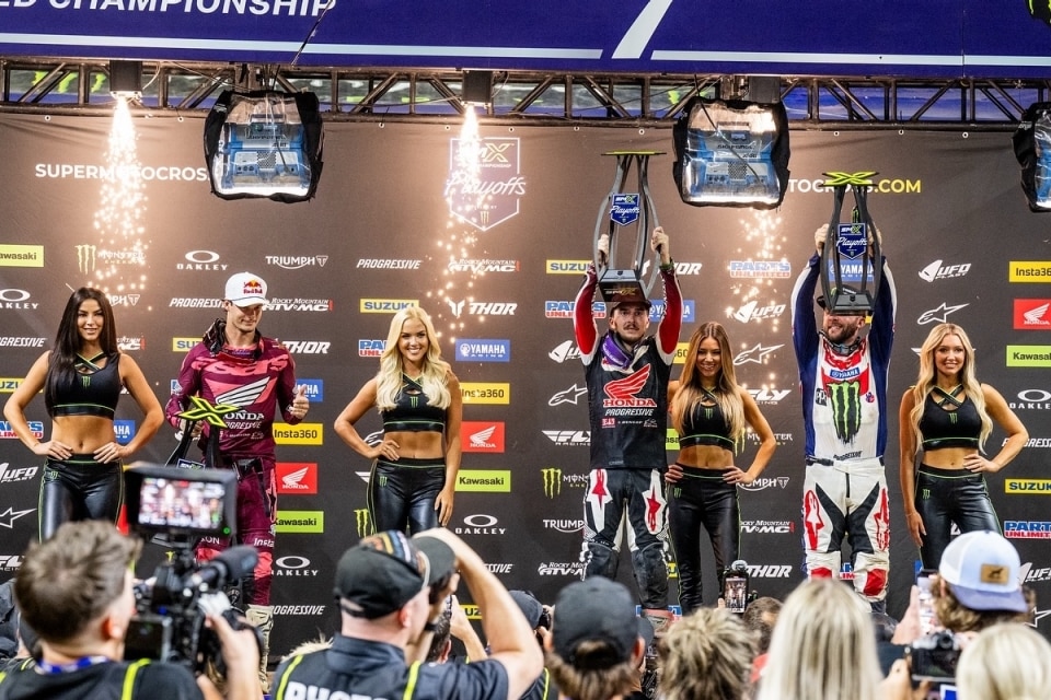 AMA Supermotocross 2025 Playoff 2- A St. Louis vincono H. Lawrwnce e Shimoda [VIDEO]