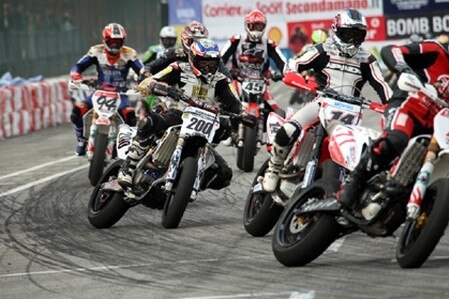 Motorshow: dominio di Gio Bussei. Barclaycard Superbikers