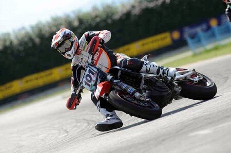 Campionato Italiano Supermoto. A Busca vincono i francesi