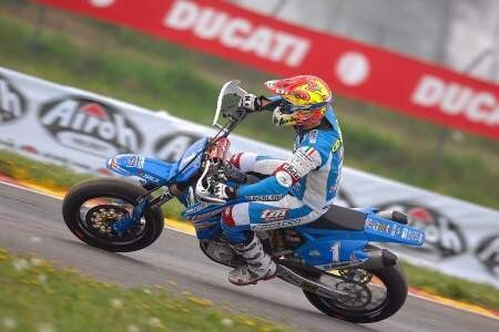Internazionali d'Italia Supermoto - Ottobiano.  A Ivan Lazzarini (Honda-S1) e Davide Gozzini (TM-S2) le manche della prima giornata