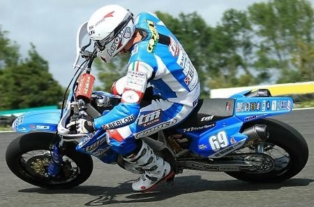 New Zealand Tri-Series. Gozzini re d'Oceania