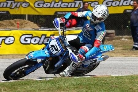 Trofeo centro-Sud Italia Supermoto. Luca Morelli batte anche il caldo Trofeo centro-Sud Italia Supermoto. Luca Morelli batte anche il caldo