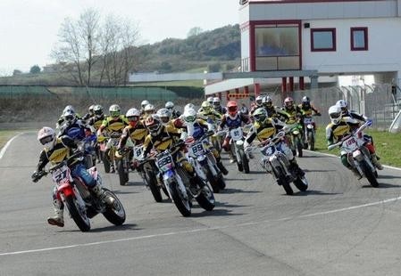 Husqvarna/Dunlop/Yamaha SM CUP - VITERBO. Inizio alla grande!