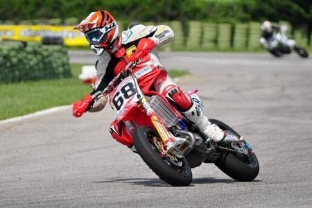 Trofeo Centro Italia Supermoto 2012. Teo Monticelli domina a Battipaglia