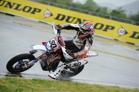 Mondiale Supermoto. Ivan Lazzarini pole nel GP di Capua