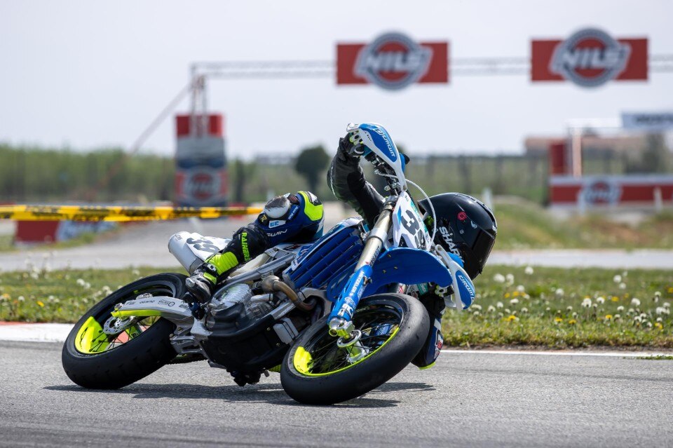 Mondiale Supermoto: Marc-Reiner Schmidt vince il GP del Piemonte