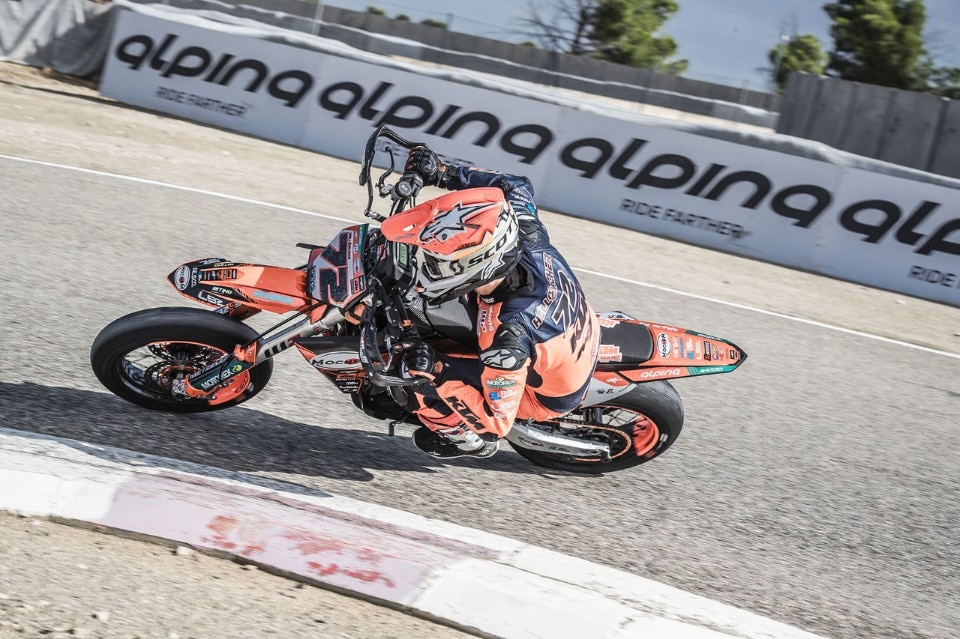 Mondiale Supermoto: Lukas Hollbacher domina il GP di Catalunya Mondiale Supermoto: Lukas Hollbacher domina il GP di Catalunya