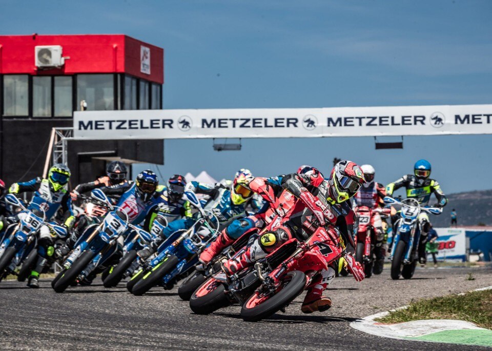 Mondiale Supermoto; Thomas Chareyre si aggiudica il GP di Sardegna