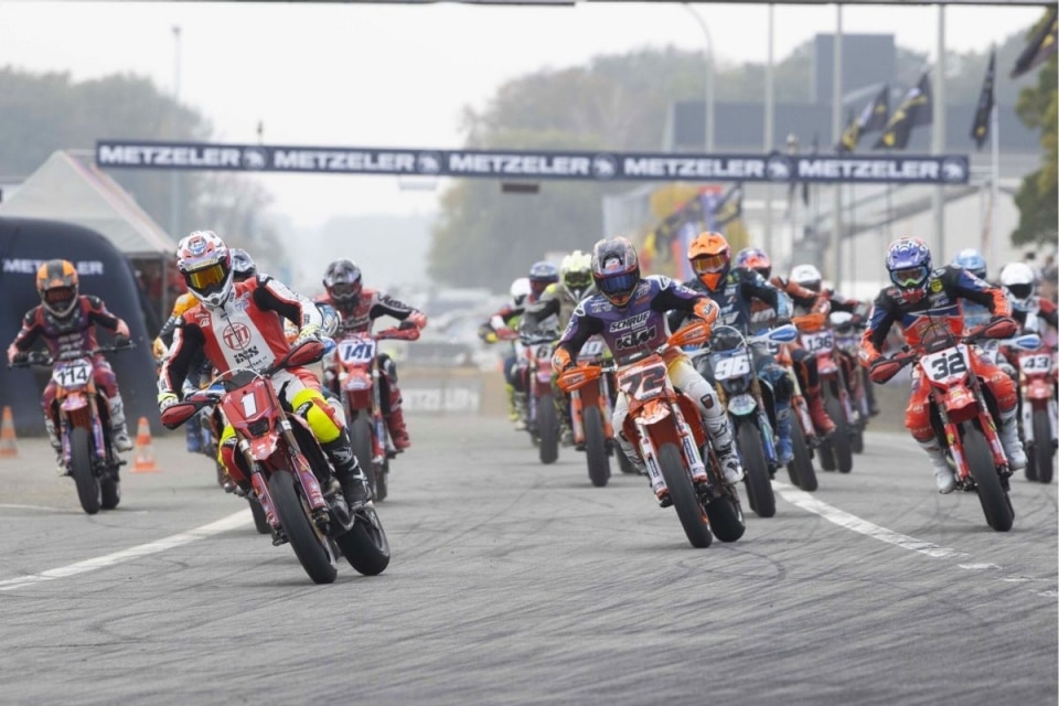 Mondiale Supermoto: Marc Reiner Schmidt si aggiudica il GP del Belgio a Mettet Mondiale Supermoto: Marc Reiner Schmidt si aggiudica il GP del Belgio a Mettet
