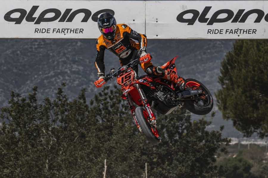 Mondiale Supermoto: Julen Avila Cortes si aggiudica il GP della Comunità Valenciana