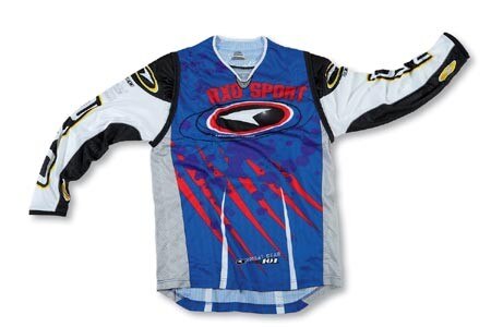 Axo Phoenix pants e Team Issue Jersey '08. Un classico per l'off road