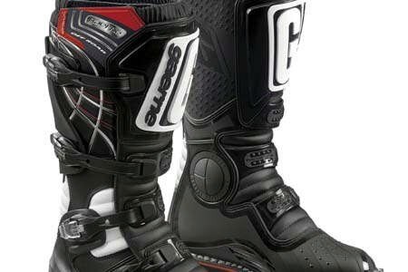Nuovo stivale Gaerne. Gaerne GX1, la nuova sigla dell'offroad