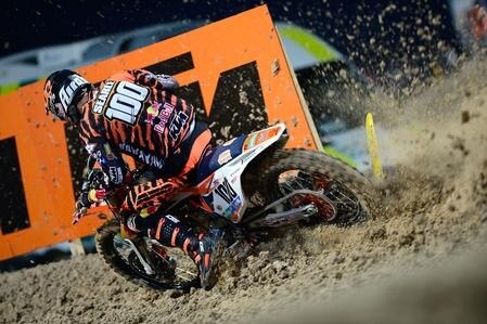 Completo AXO Dyemax Animal. Quando si dice "marcare il territorio"