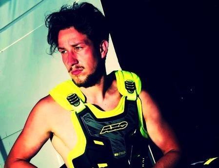 AXO Defender. Proteggersi con stile