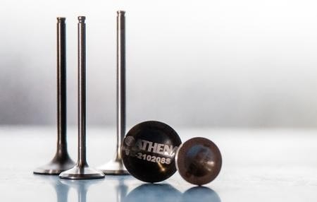 Novità Athena 2017. Valvole motore e dischi frizione