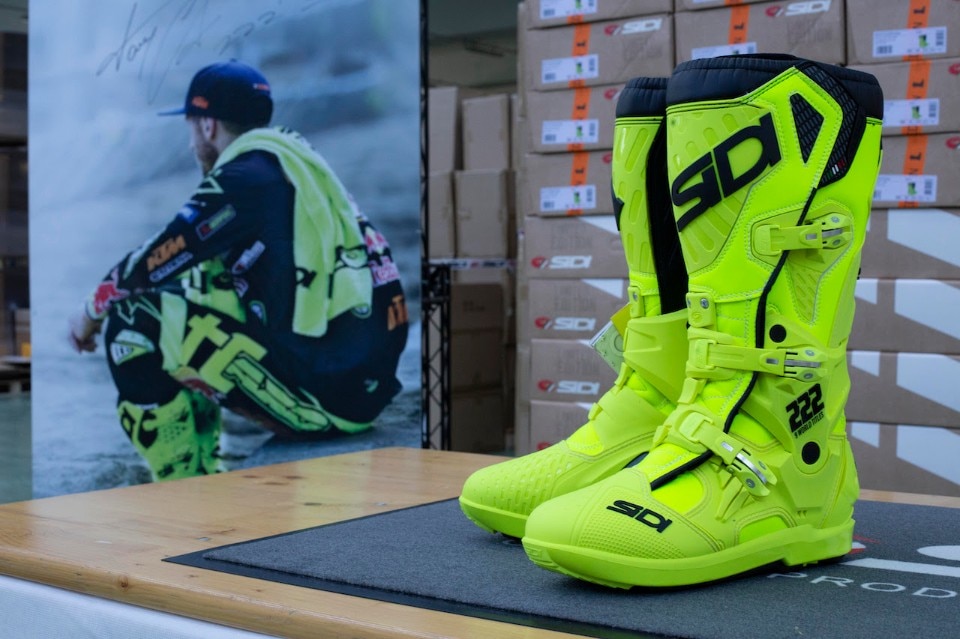 All'asta gli stivali di Tony Cairoli