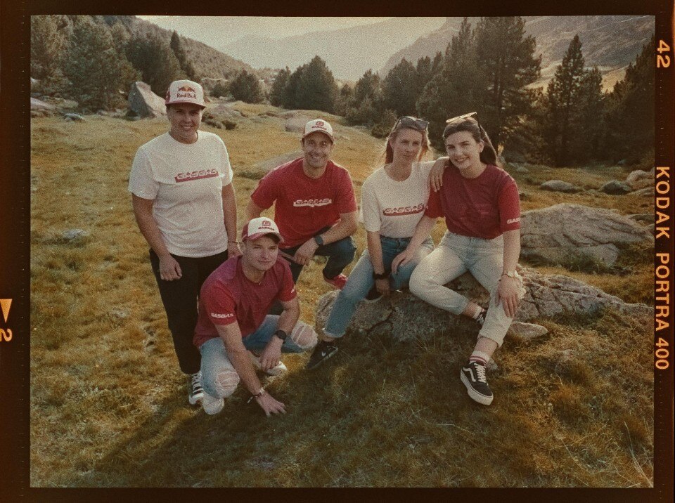 GASGAS lancia una nuova collezione di abbigliamento casual in edizione limitata