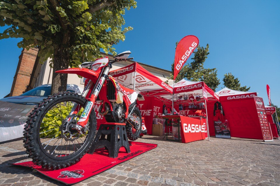 Hurly partner di GASGAS sui campi di gara Hurly partner di GASGAS sui campi di gara