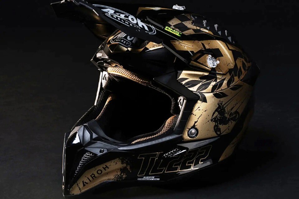 Airoh Aviator III Tony Cairoli Special Edition Airoh Aviator III Tony Cairoli Special Edition