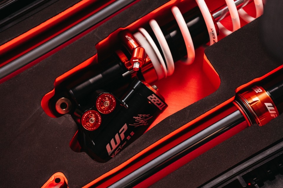 WP presenta il kit XACT PRO TC222 Limited Edition