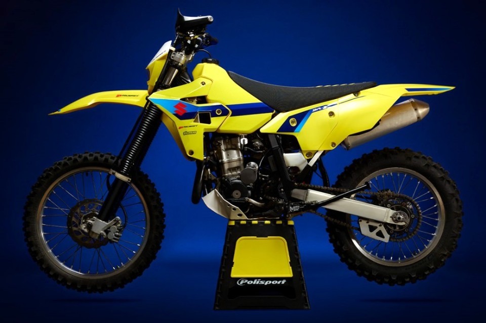 Nuovo restyling kit Polisport per Suzuki DR-Z400
