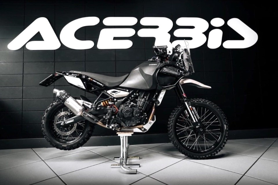 La Royal Enfield Himalayan 450 è più offroad con Acerbis La Royal Enfield Himalayan 450 è più offroad con Acerbis