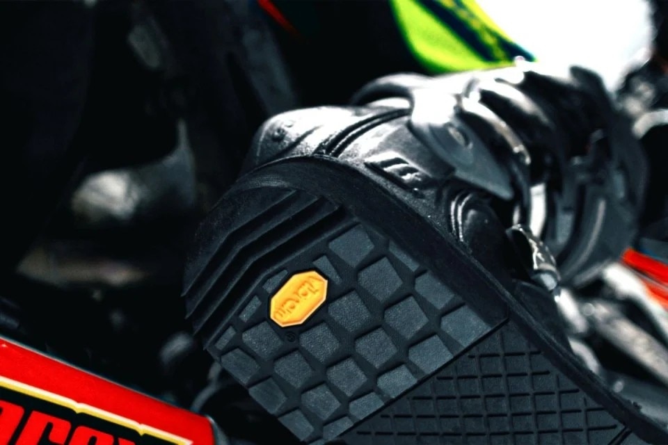 Vibram RS Dura: le suole perfette per il motorsport Vibram RS Dura: le suole perfette per il motorsport