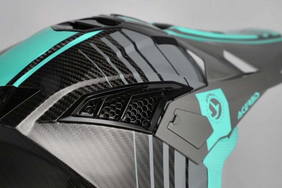 Acerbis presenta il casco AIRSTRIKE-C